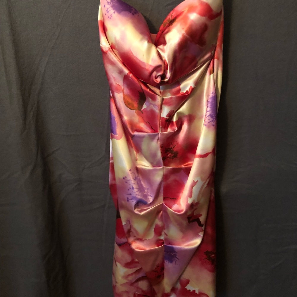 Beautiful roughed floral dress.12